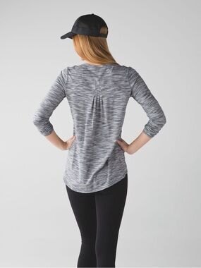 Lululemon /// Women’s Yogi Everyday Long Sleeve Top - Space Dye Multi - Size 8